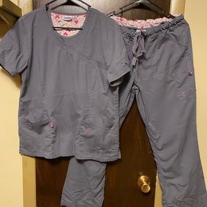 Landau Scrub Set